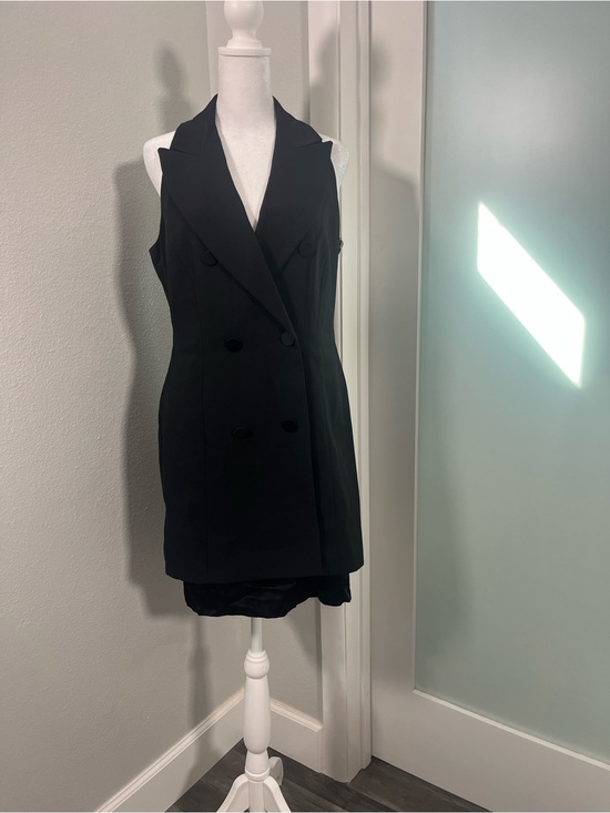 Laundry By Shelli Segal Dresses & Skirts - Laundry By Shelli Segal Black Double-Breasted Sleeveless Blazer Dress